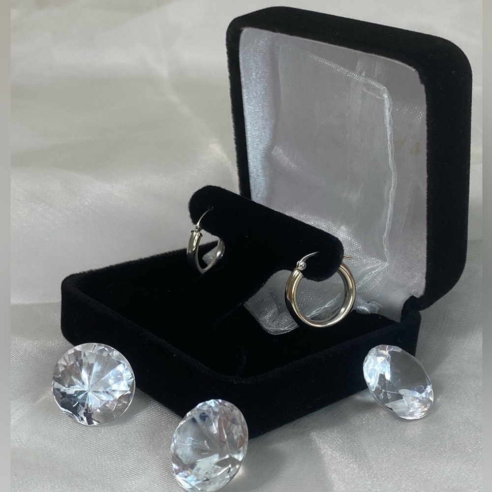 14K WHITE GOLD classic hoop earrings REAL GOLD .75” - Picture 3 of 11